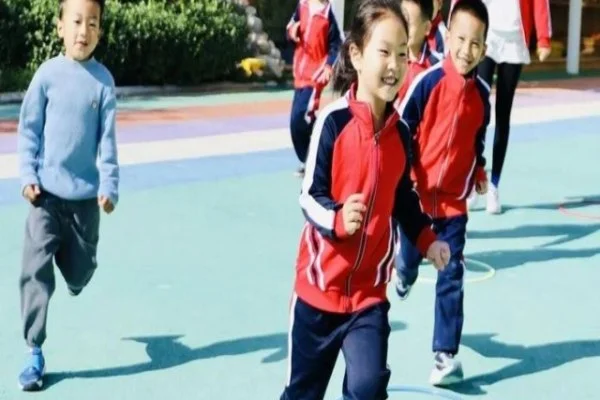 女子冰球世锦赛中国女冰迎战日本门将扑救表现与出线形势分析